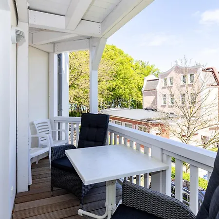 Am - Strandvilla Belvedere Apartment Kuehlungsborn