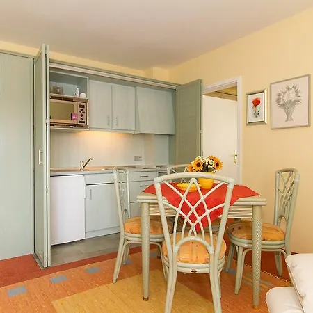 Apartment Am - Strandvilla Belvedere Kuehlungsborn